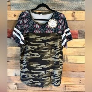 Sunshine & Rodeos Camo And Aztec Print‎ Top Size Large